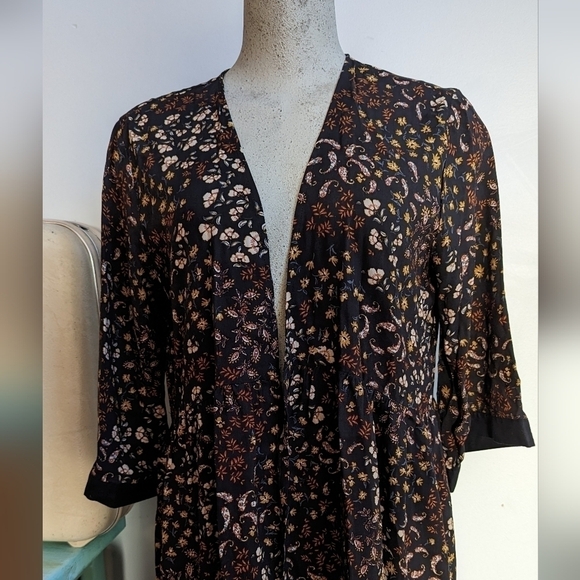 Floral kimono with black fringe, floral pattern womens size M, NWT - Picture 5 of 14